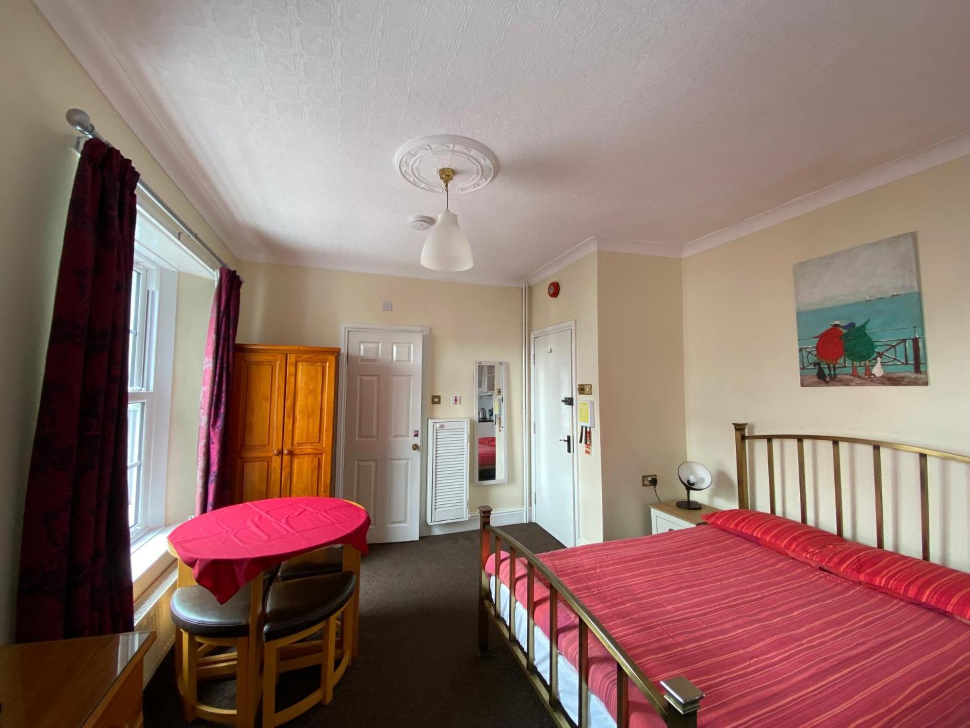 Belgravia Luxury Holiday Apartments Torquay Room photo