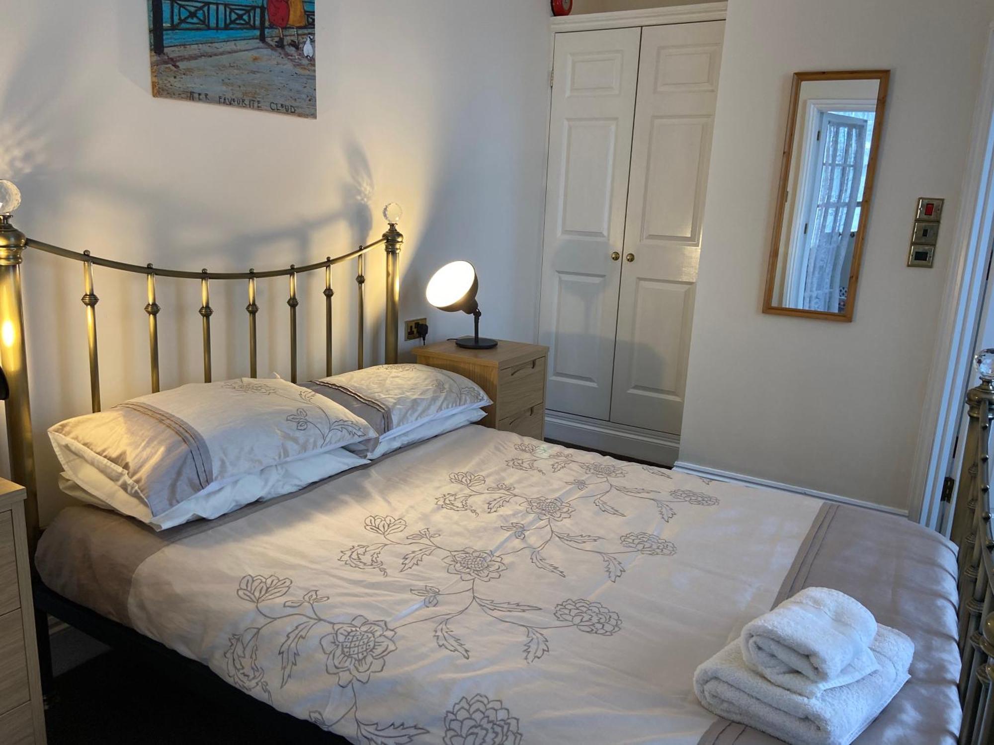 Belgravia Luxury Holiday Apartments Torquay Room photo