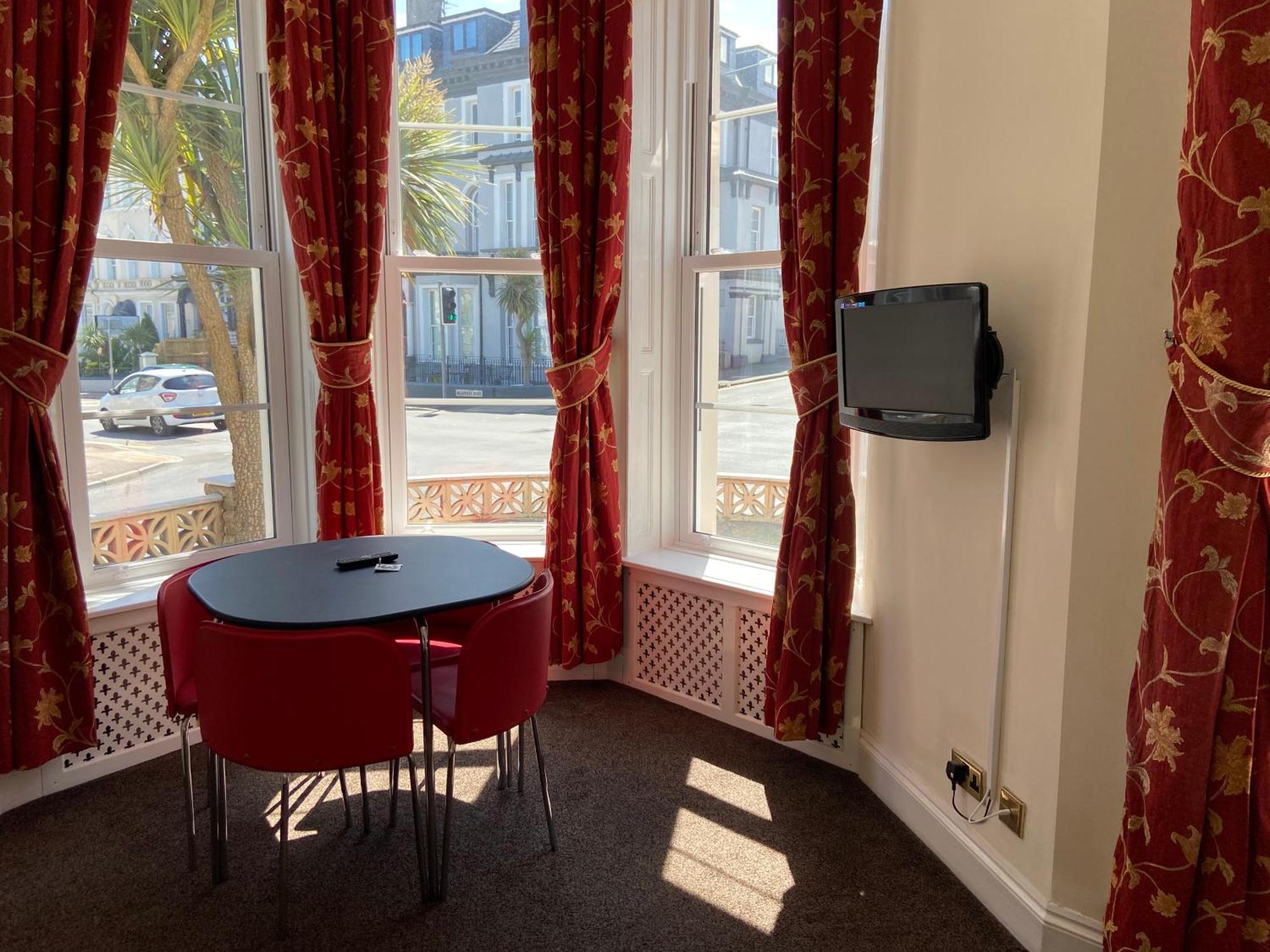 Belgravia Luxury Holiday Apartments Torquay Room photo