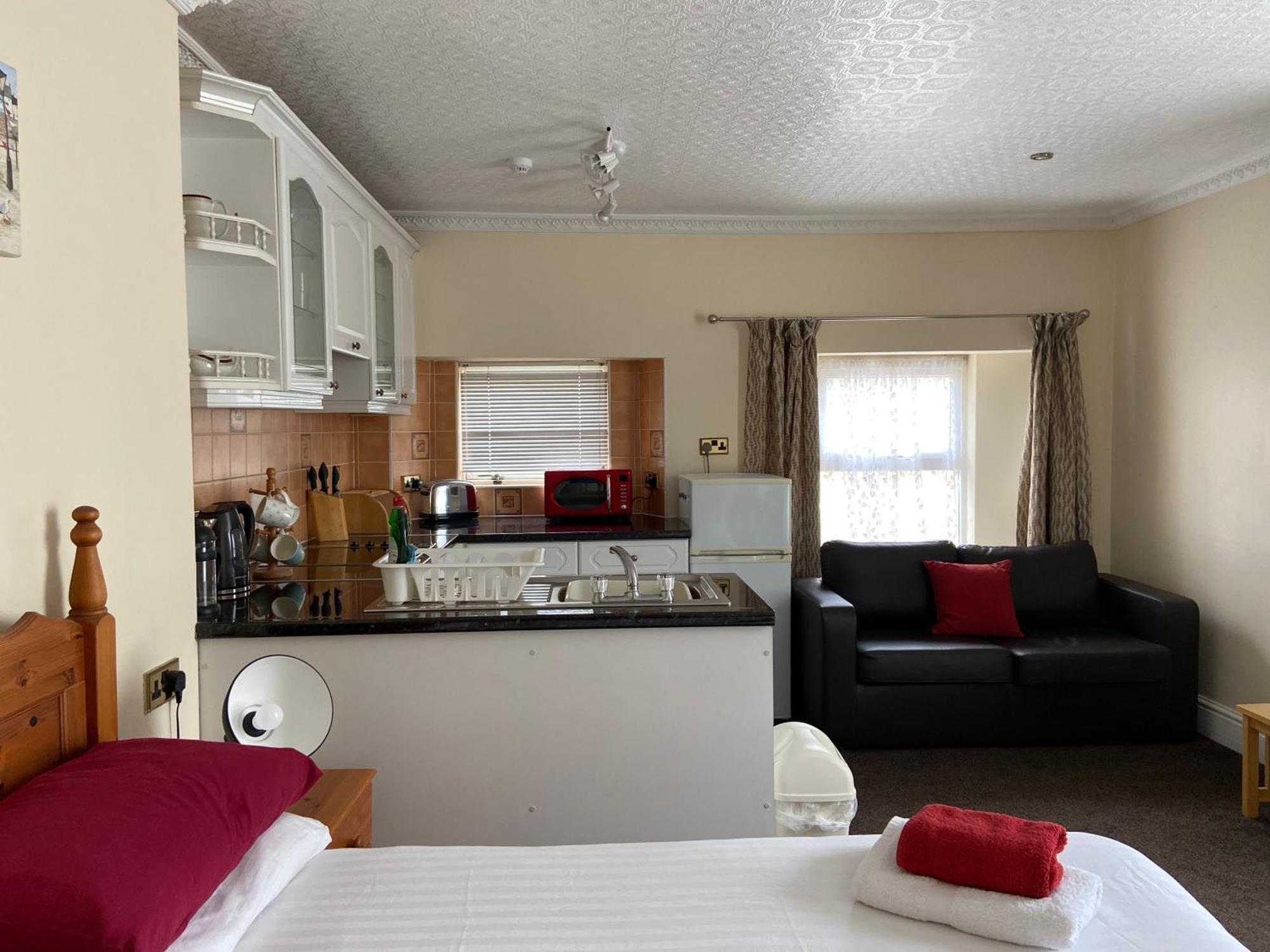 Belgravia Luxury Holiday Apartments Torquay Room photo